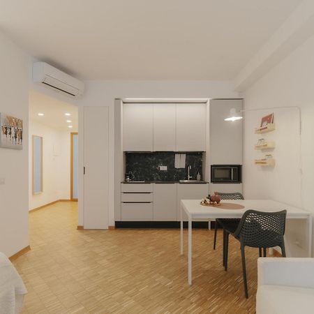 Residence Degli Aranci - Caseta Ancona Bagian luar foto